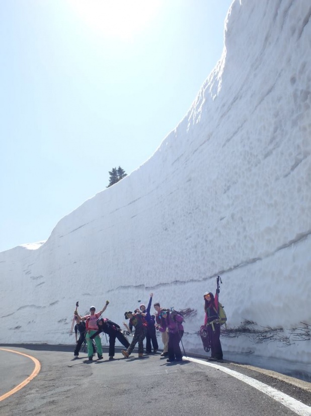 2015年4月12日㈰　ＺＡＯＣ　春のスノーシュートレッキングツアー≪刈田岳・お釜≫