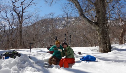 カチカチ山の？スノーシュートレッキング